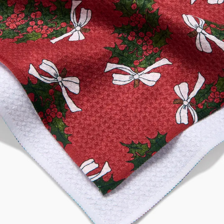 Christmas Berry Bow Geometry Towel