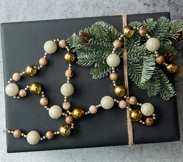6' Ball Garland