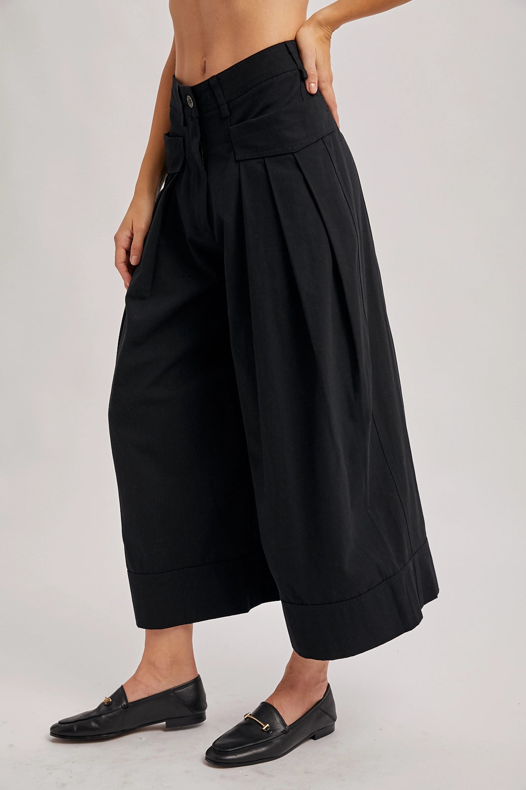 Pleated Wide Leg Culotte