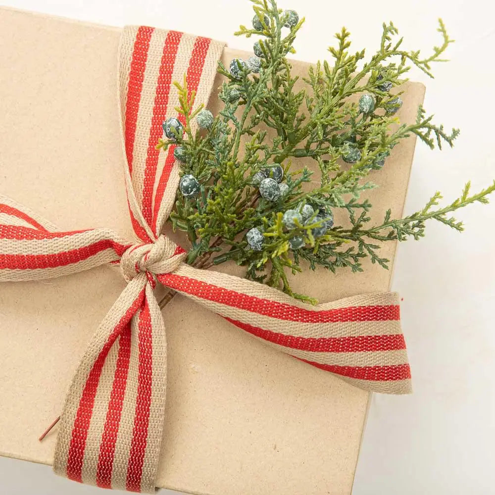 10" Cedar Juniper Spray