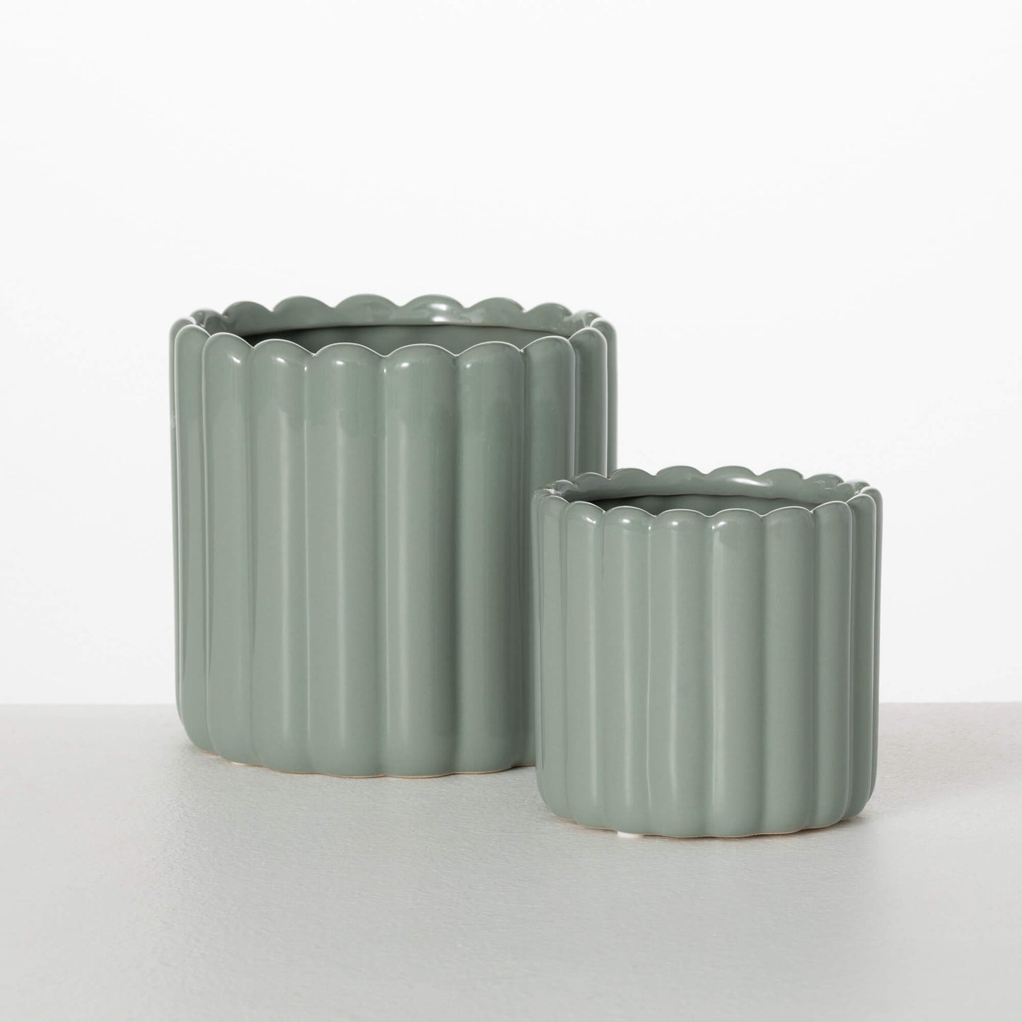 Green Wide Ribbed Planter
