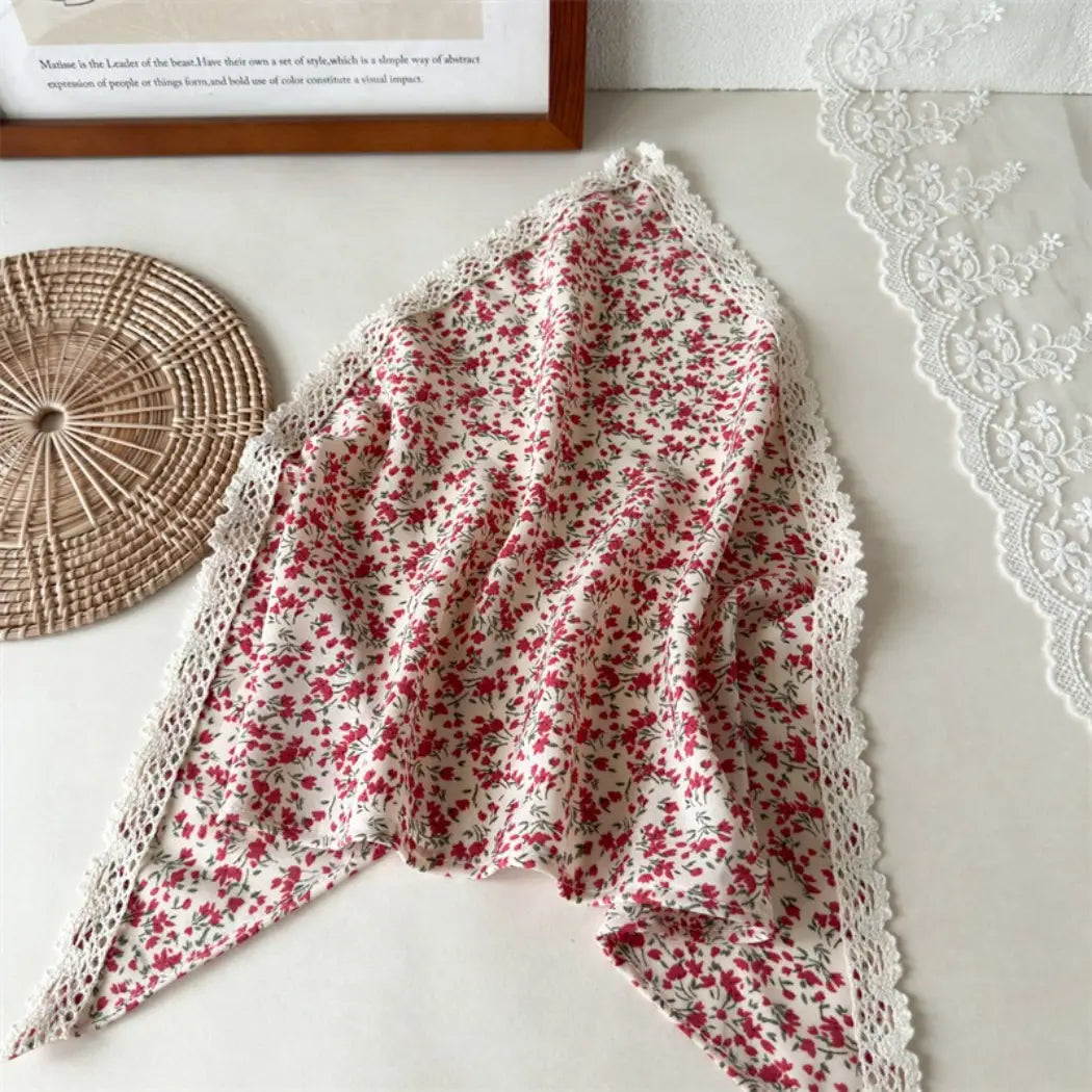 Ditsy Floral Lace Trim Triangle Scarf