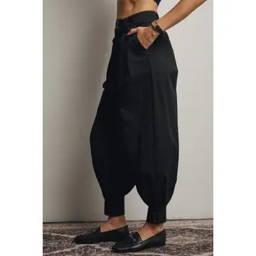 Pleated Cuff Button Tapered Pants