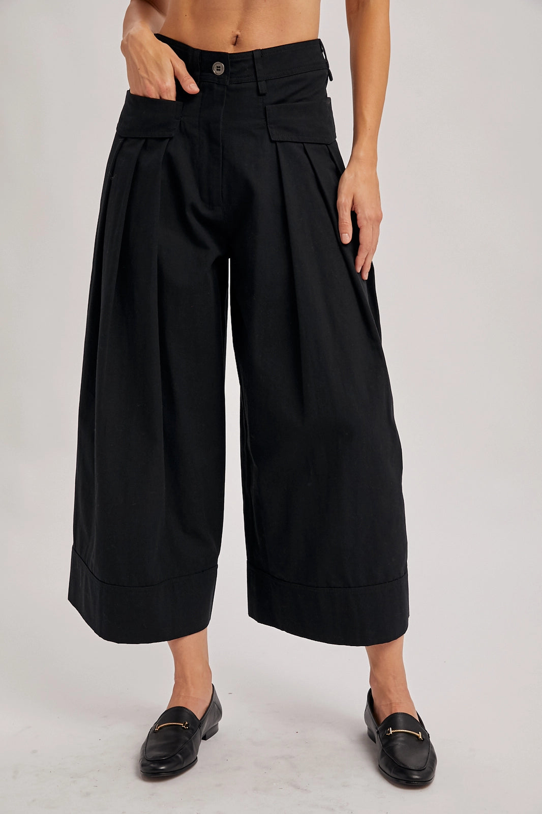Pleated Wide Leg Culotte