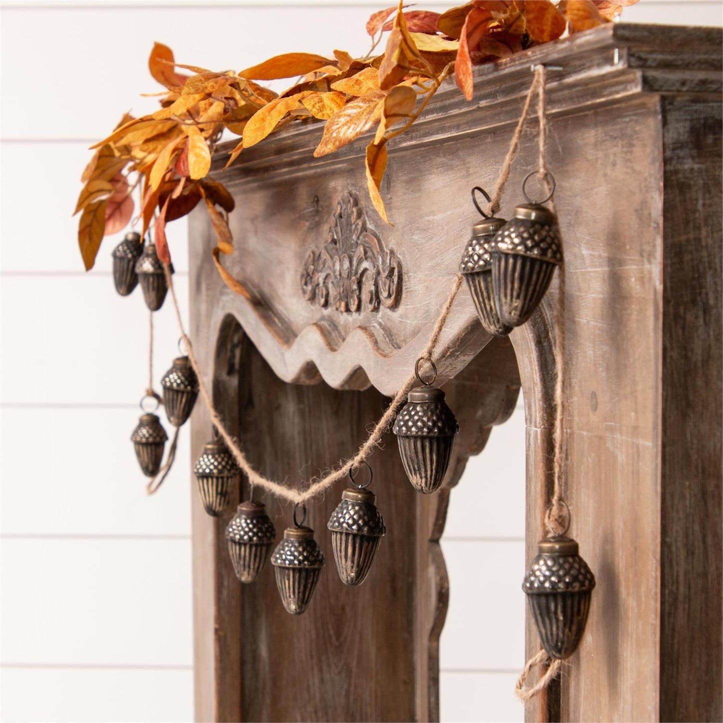 71"Garland - Antiqued Glass Acorns
