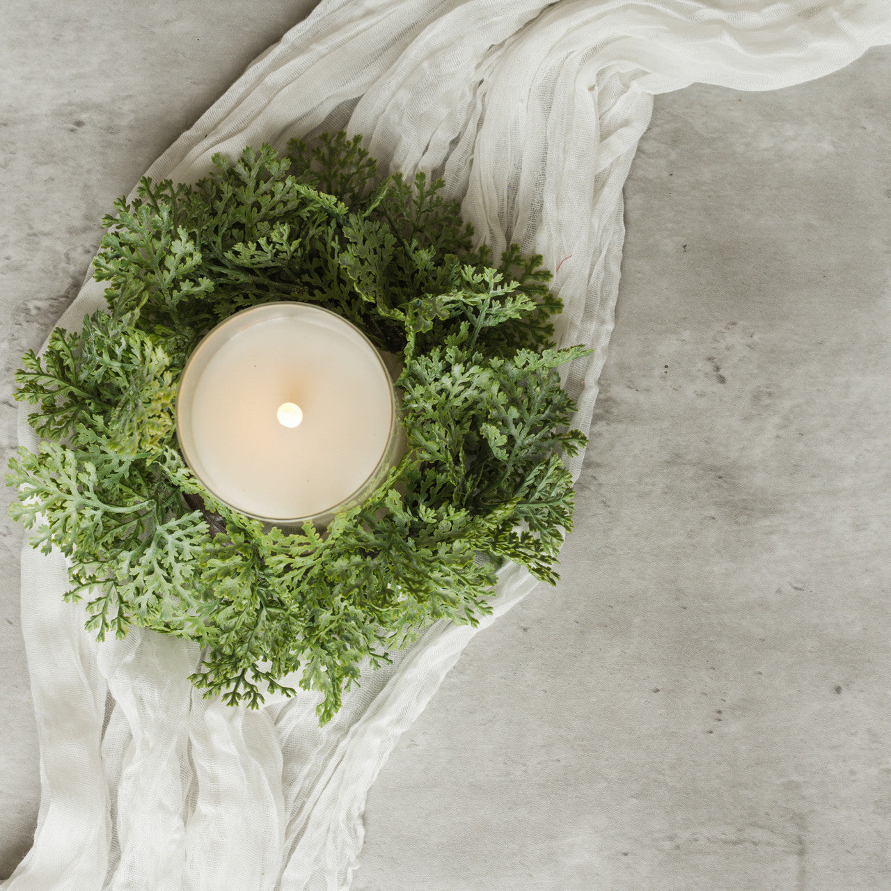 8" Crown Daisy Leaf Candle Ring/Wreath