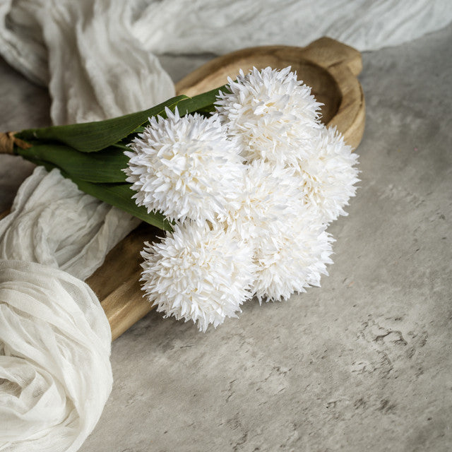 16.5" White Mum Bundle