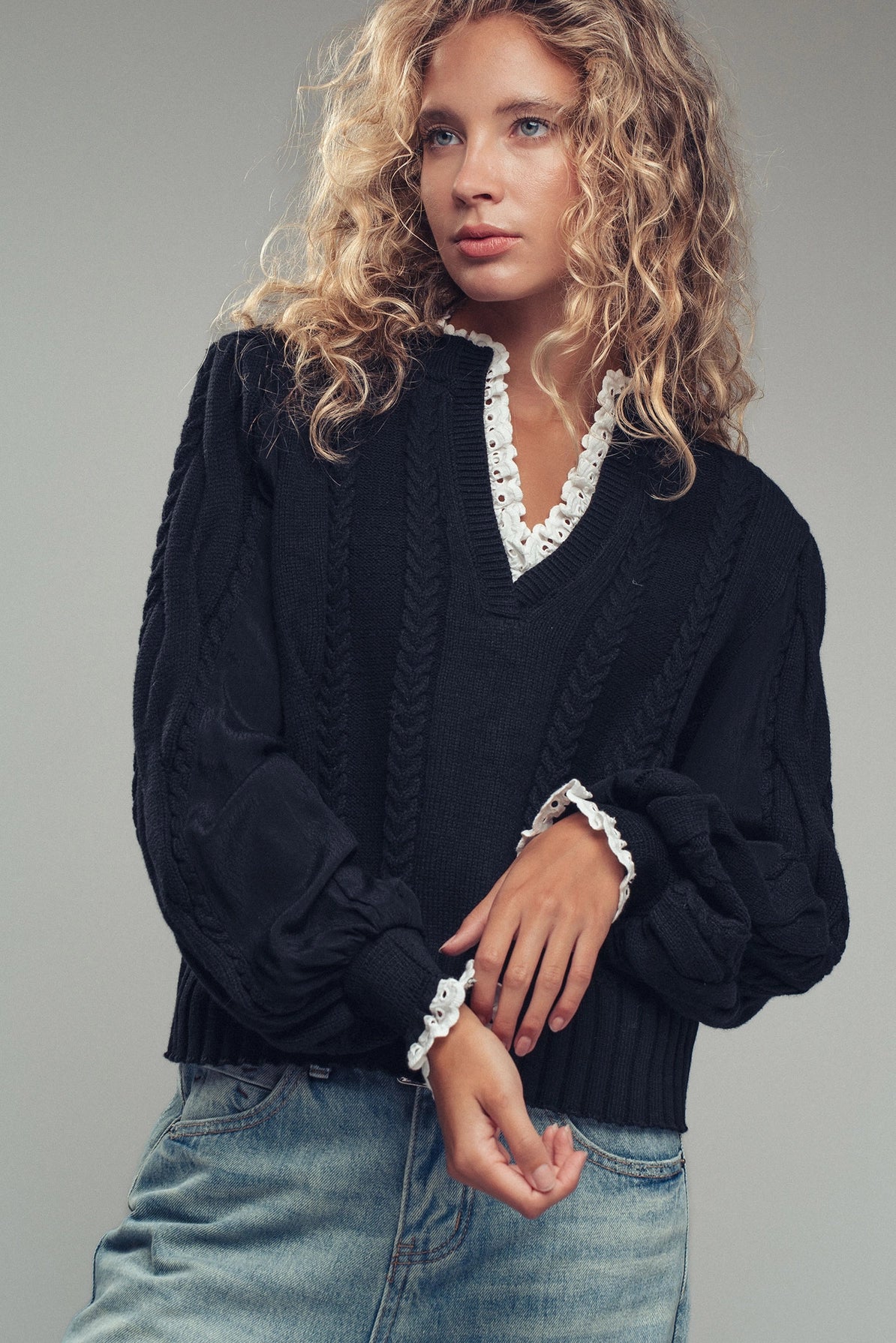 Lace Trim Cable Knit Pullover Sweater