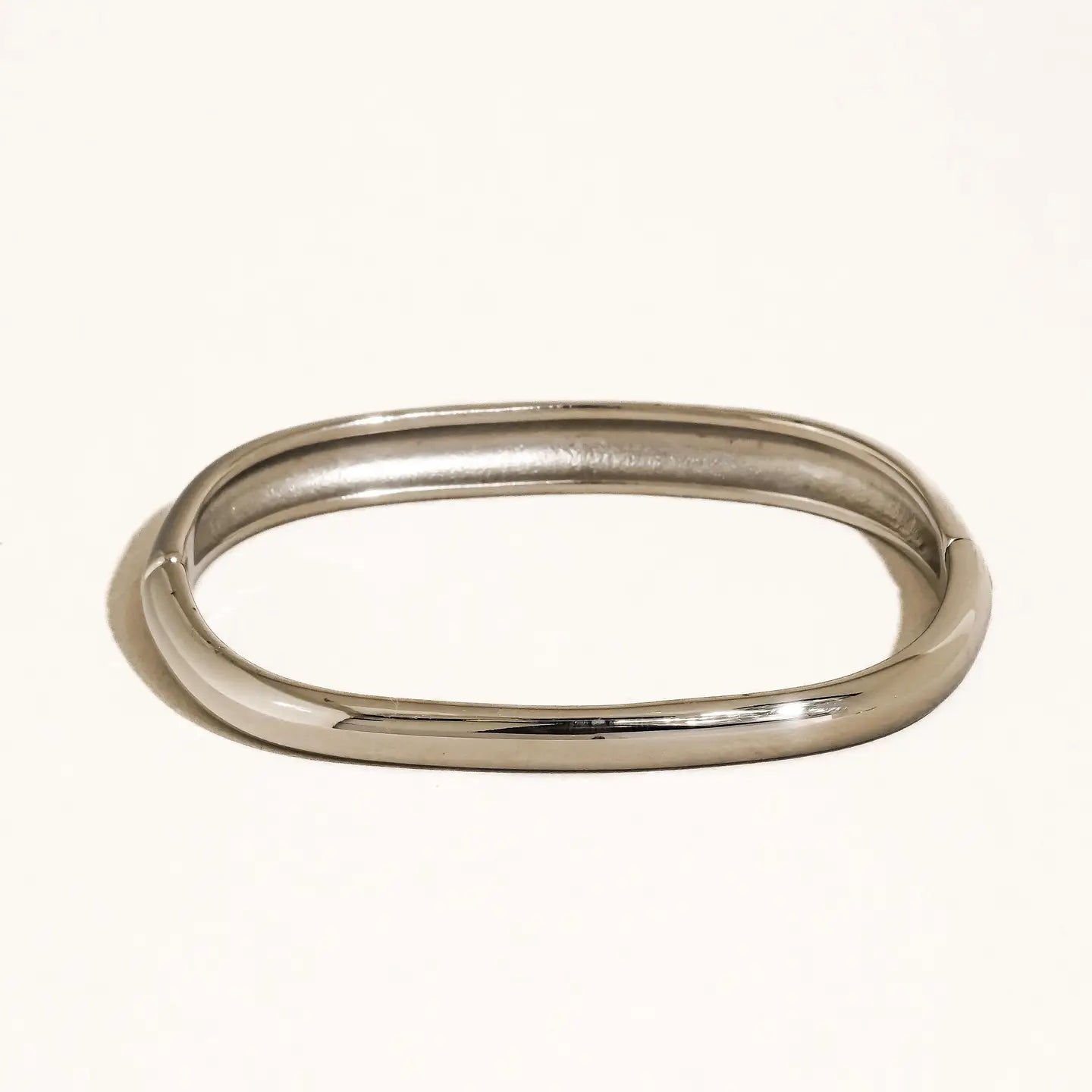 Renzi 18K Gold Non-Tarnish Classic Bangle
