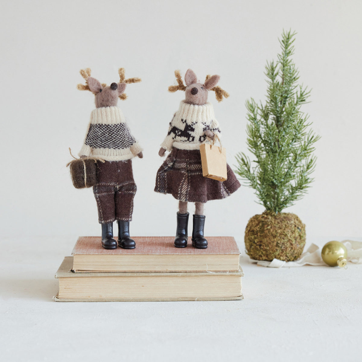 8" Wool Felt Deer w/Present